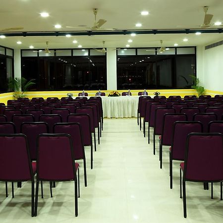Hotel Green Dreams Kochi Екстер'єр фото
