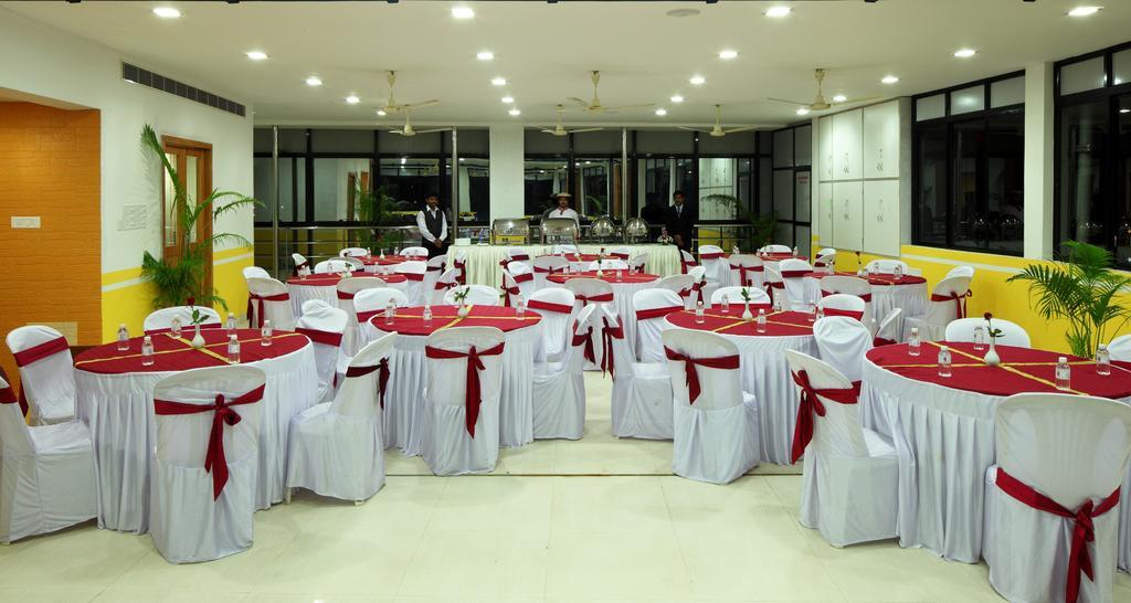 Hotel Green Dreams Kochi Екстер'єр фото