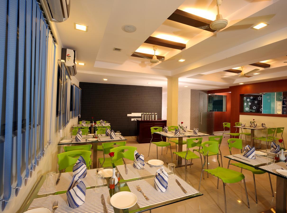 Hotel Green Dreams Kochi Екстер'єр фото