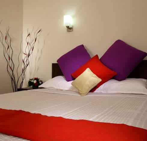 Hotel Green Dreams Kochi Екстер'єр фото